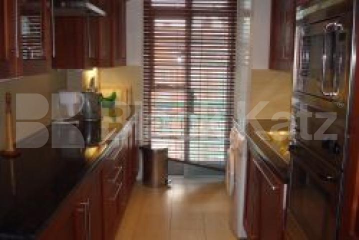 			New Instruction, 3 Bedroom, 1 bath, 1 reception Flat			 Gloucester Place, MARYLEBONE